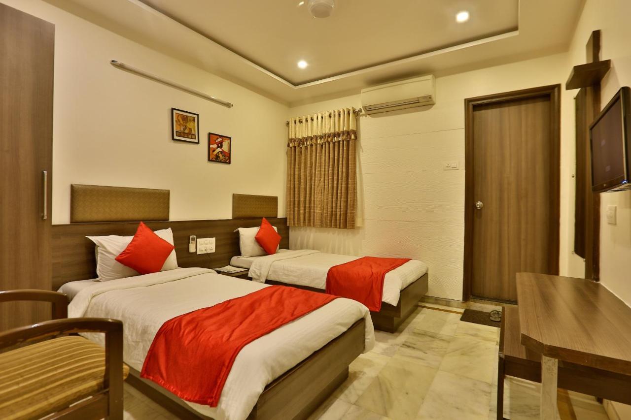 Hotel Kamran Palace Ahmedabad