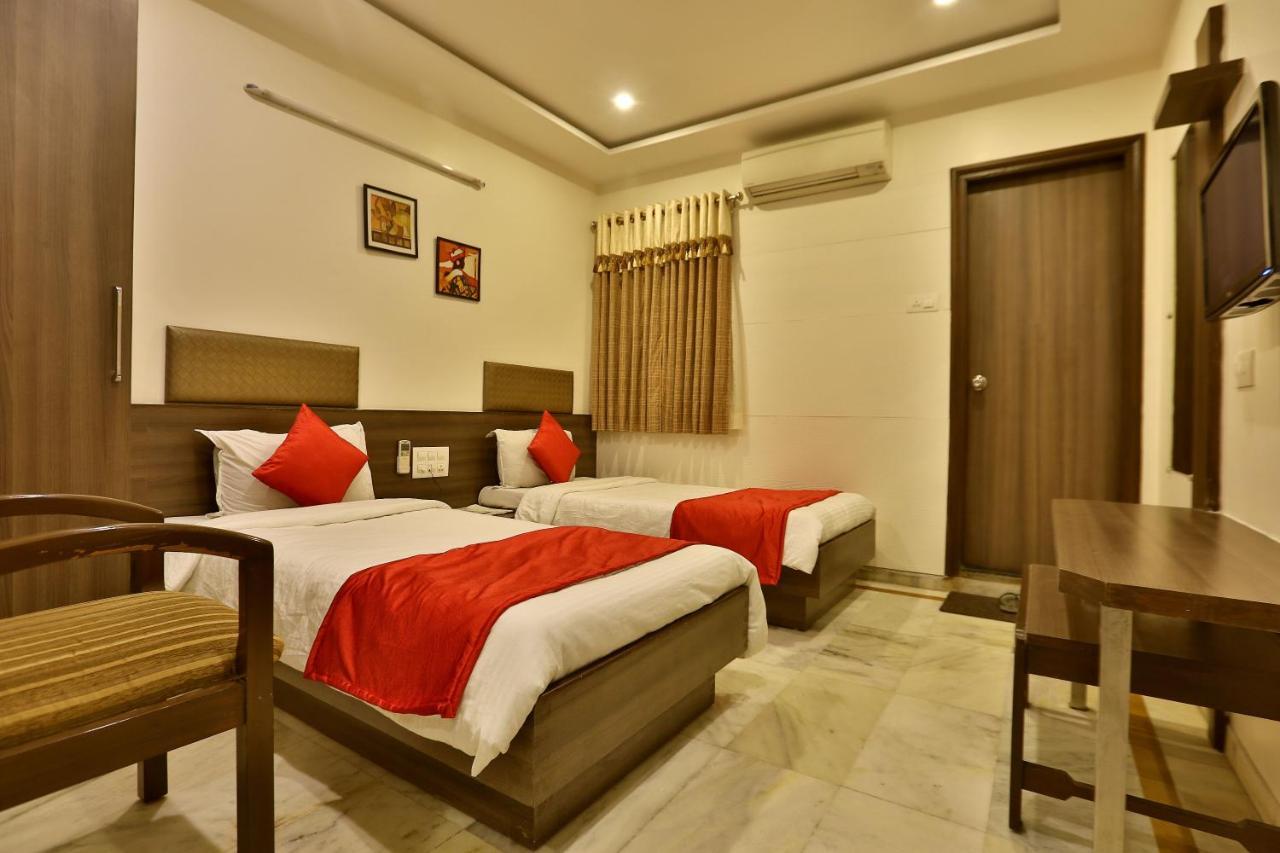 Kamran Palace 3* Ahmedabad