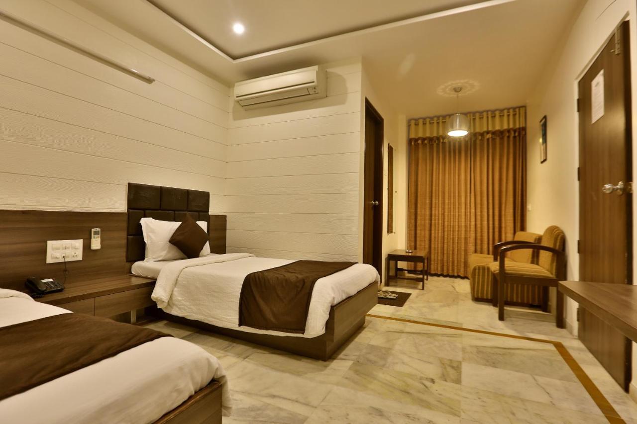 Kamran Palace Hotel Ahmedabad