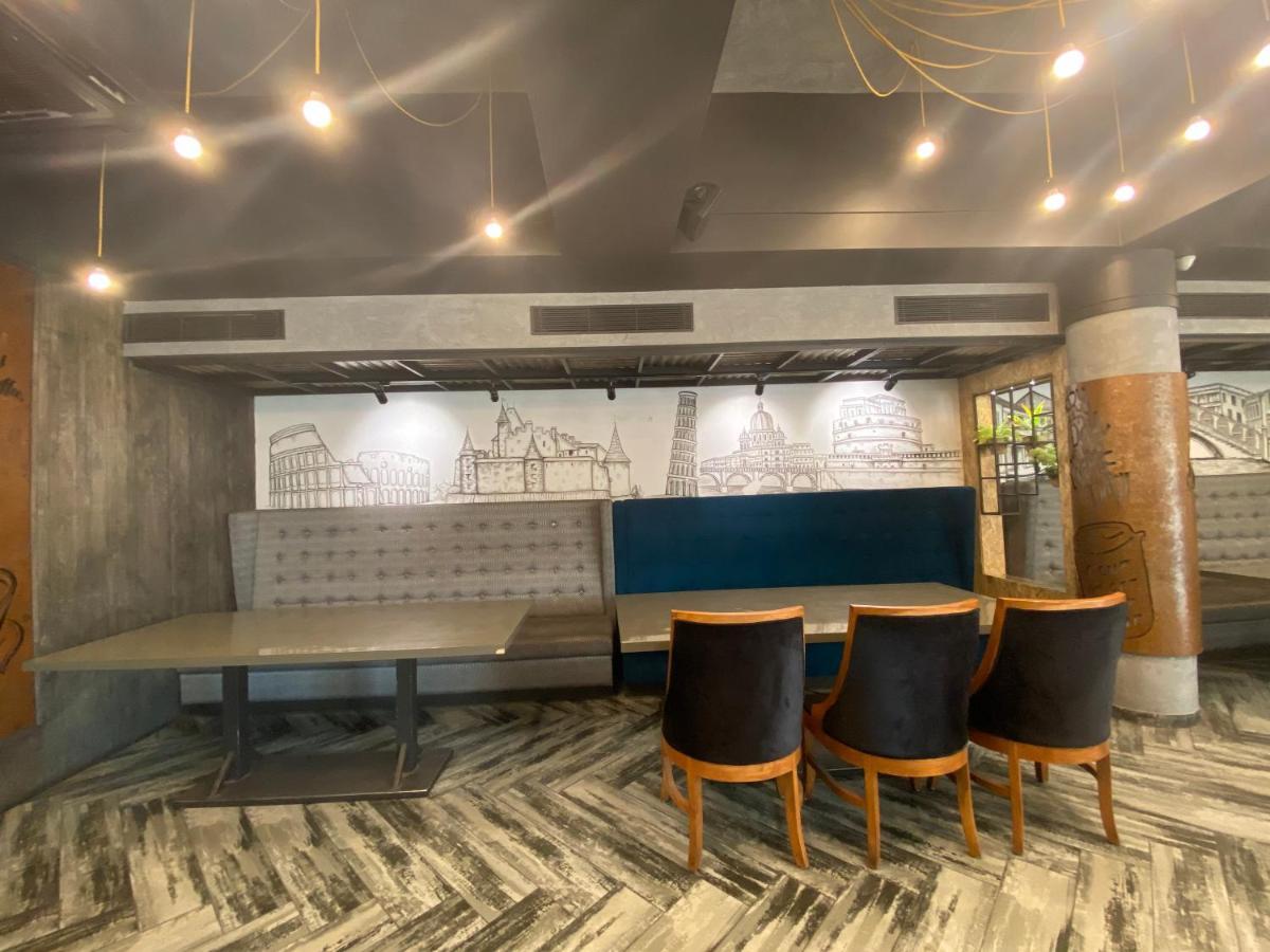 Rock Regency Hotel Ahmedabad
