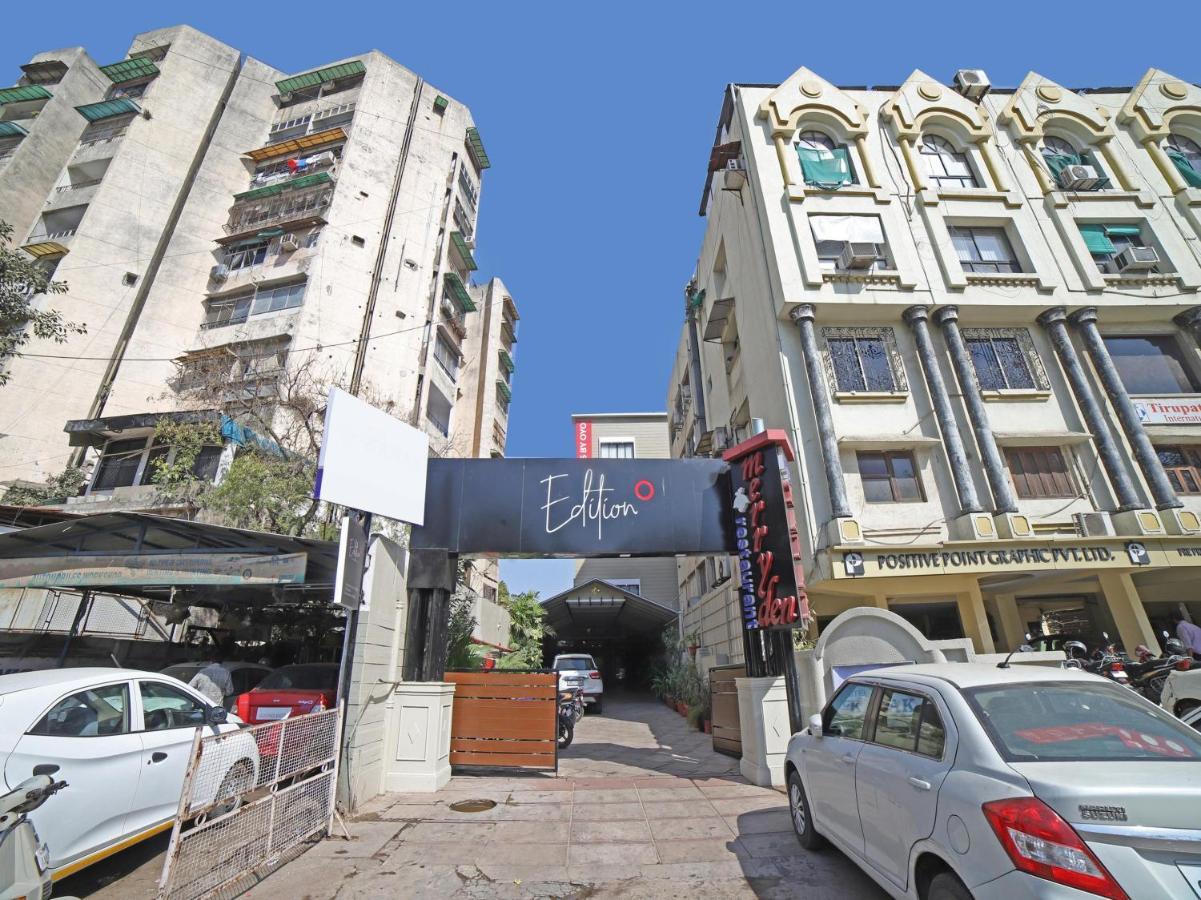 Hotel Collection O 17189 Kanak Ashram Road Ahmedabad