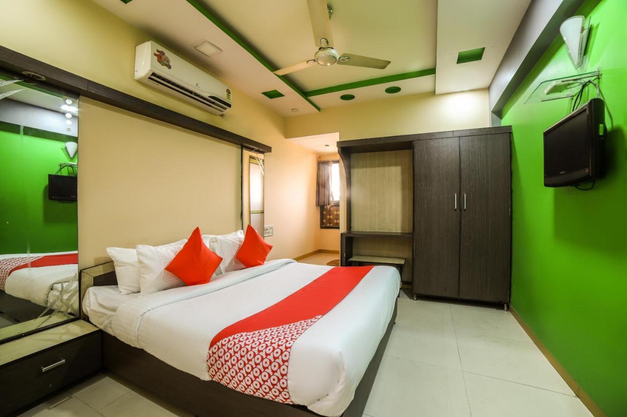 Hotel Oyo 69877 Sarthi Residency Ahmedabad