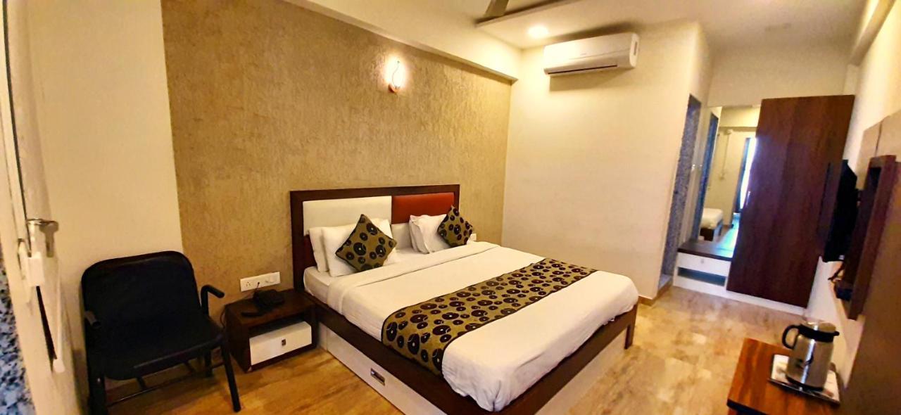 Hotel Tulip Plaza Ahmedabad