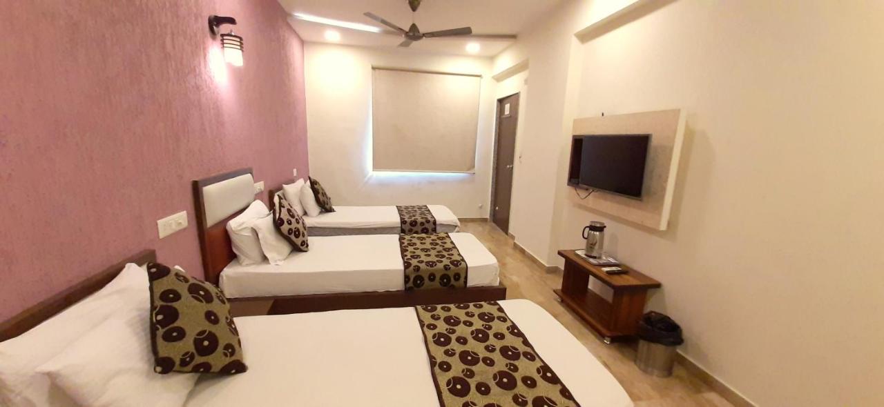Tulip Plaza 3*