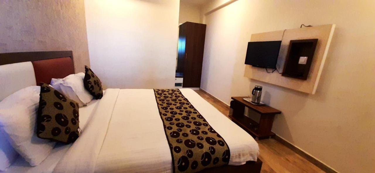 Hotel Tulip Plaza 3*