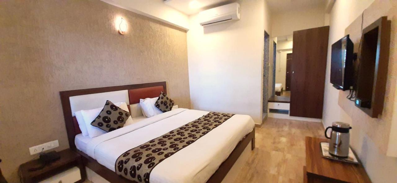 Tulip Plaza Hotel