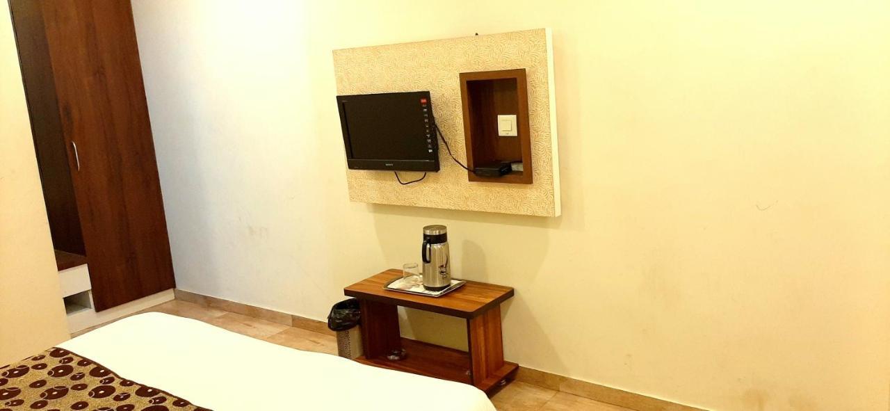 Tulip Plaza 3* Ahmedabad