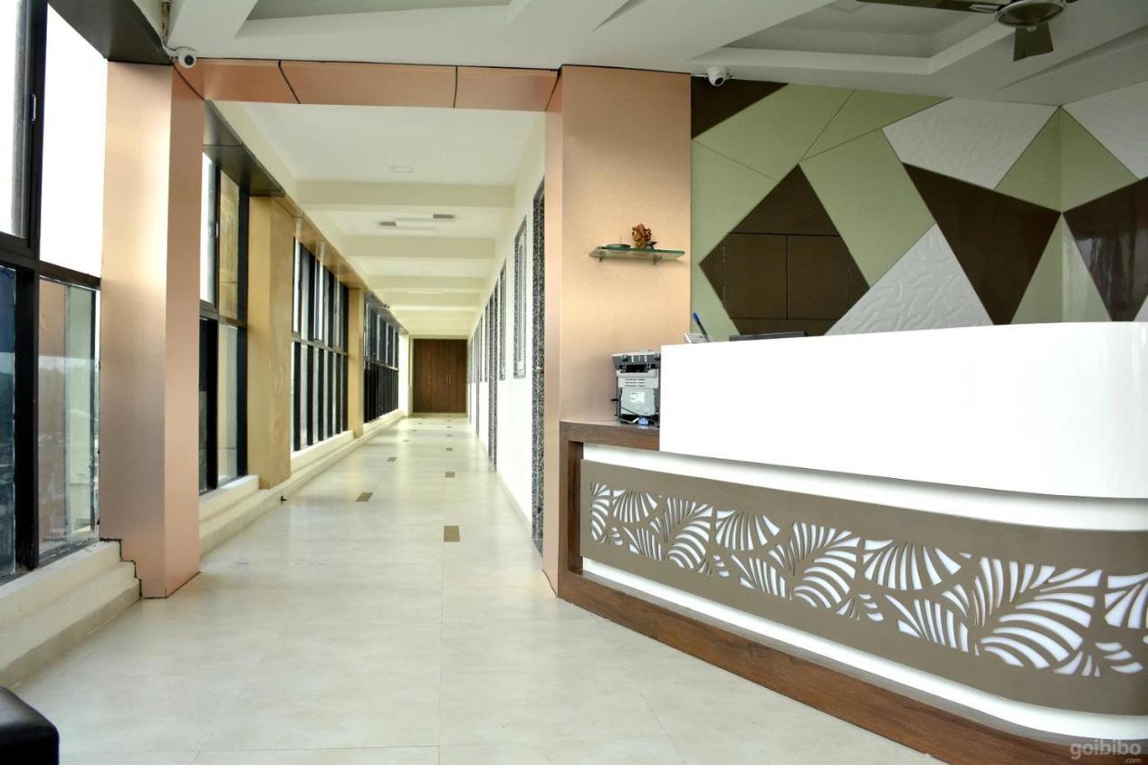 Tulip Plaza