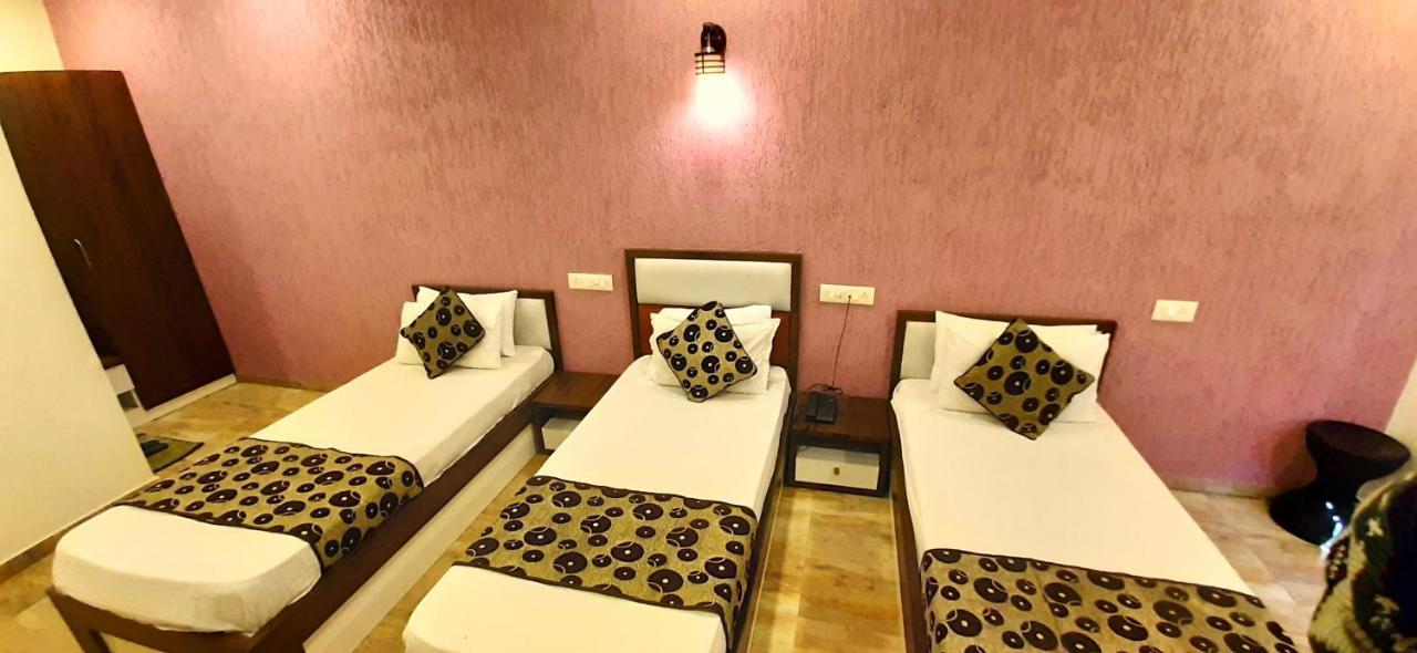 Hotel Tulip Plaza 3*