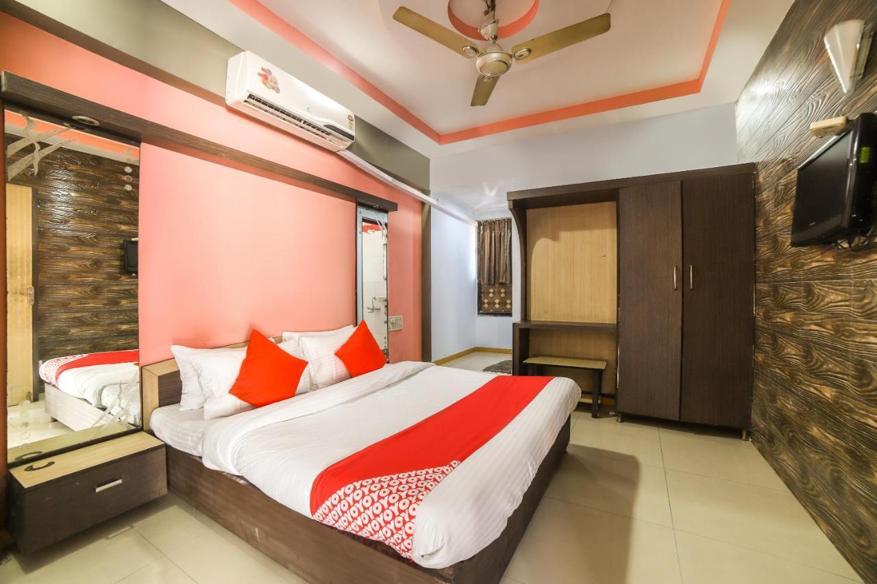 Oyo 69877 Sarthi Residency