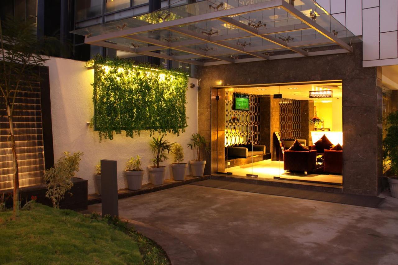 Hotel Tulip Inn, Ahmedabad