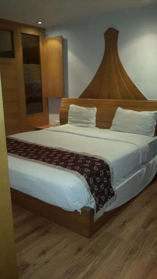 Hotel Rock Regency