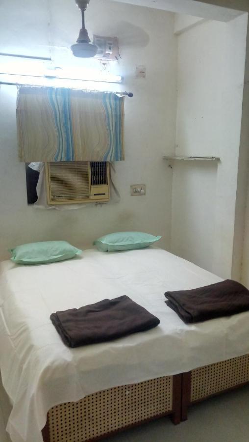 Tirupati Hotel *