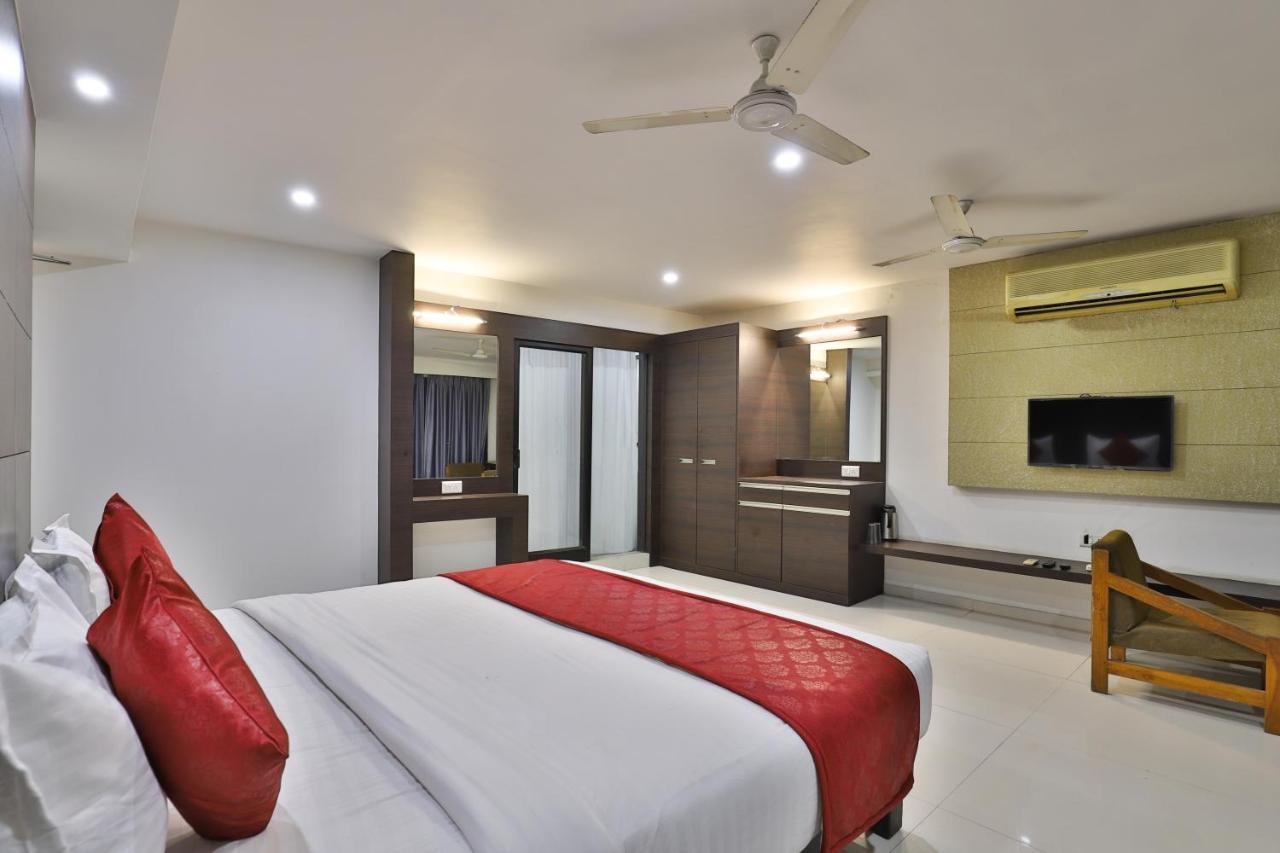 Hotel Park Land Ahmedabad