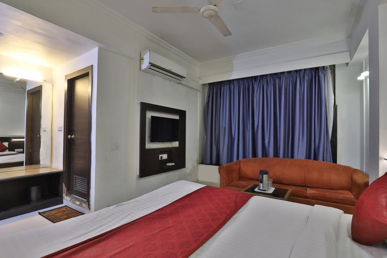 Park Land Hotel