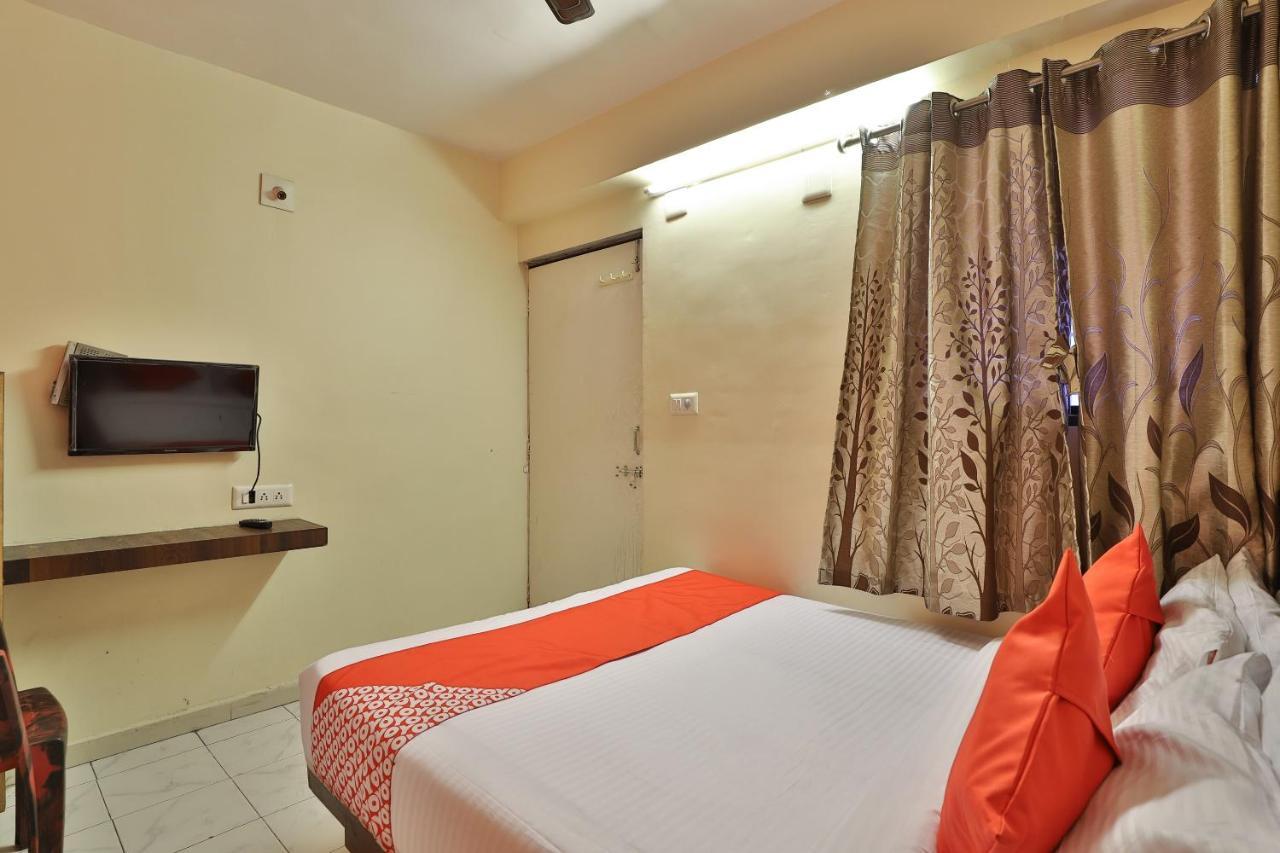 Oyo 2427 Raj Palace Hotel 3*