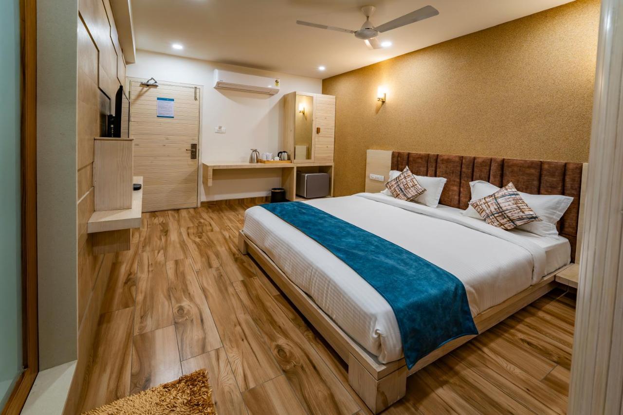 Pleasant Hotel Ahmedabad