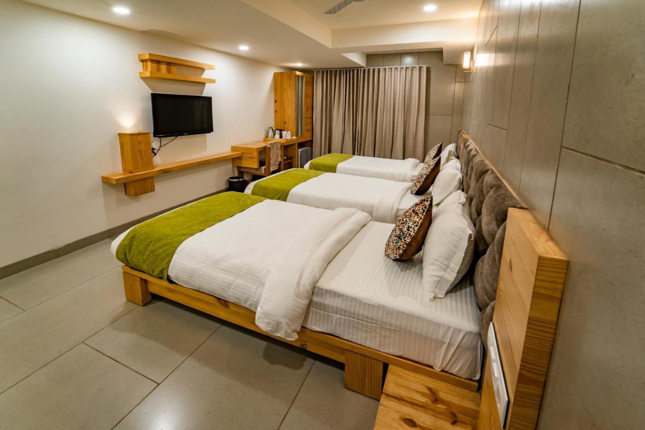 Pleasant Hotel