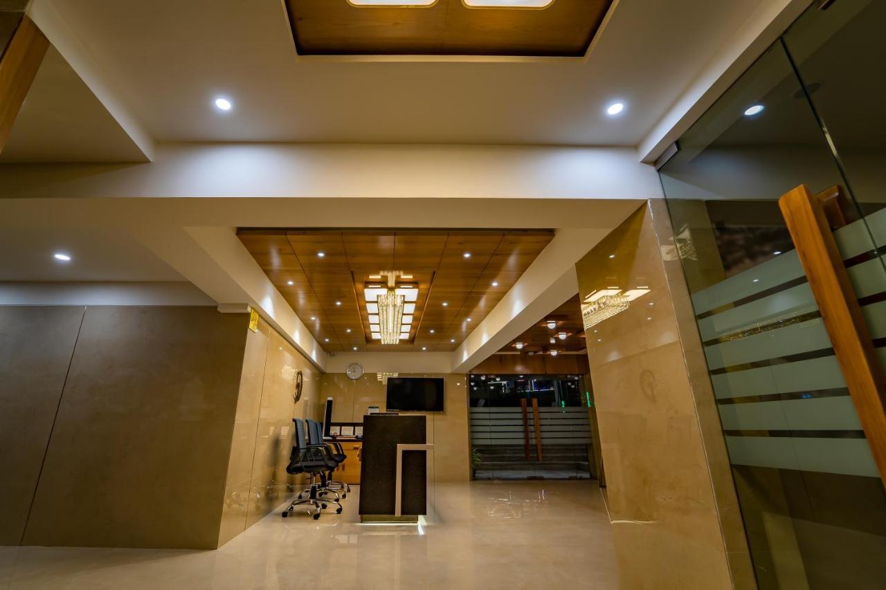 Pleasant 3* Ahmedabad