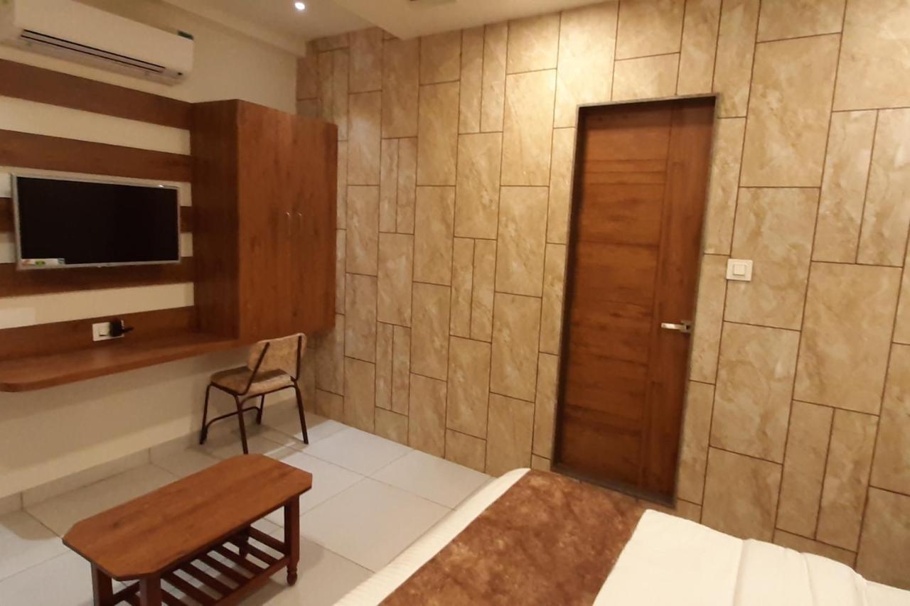 Hotel Kinara 2*
