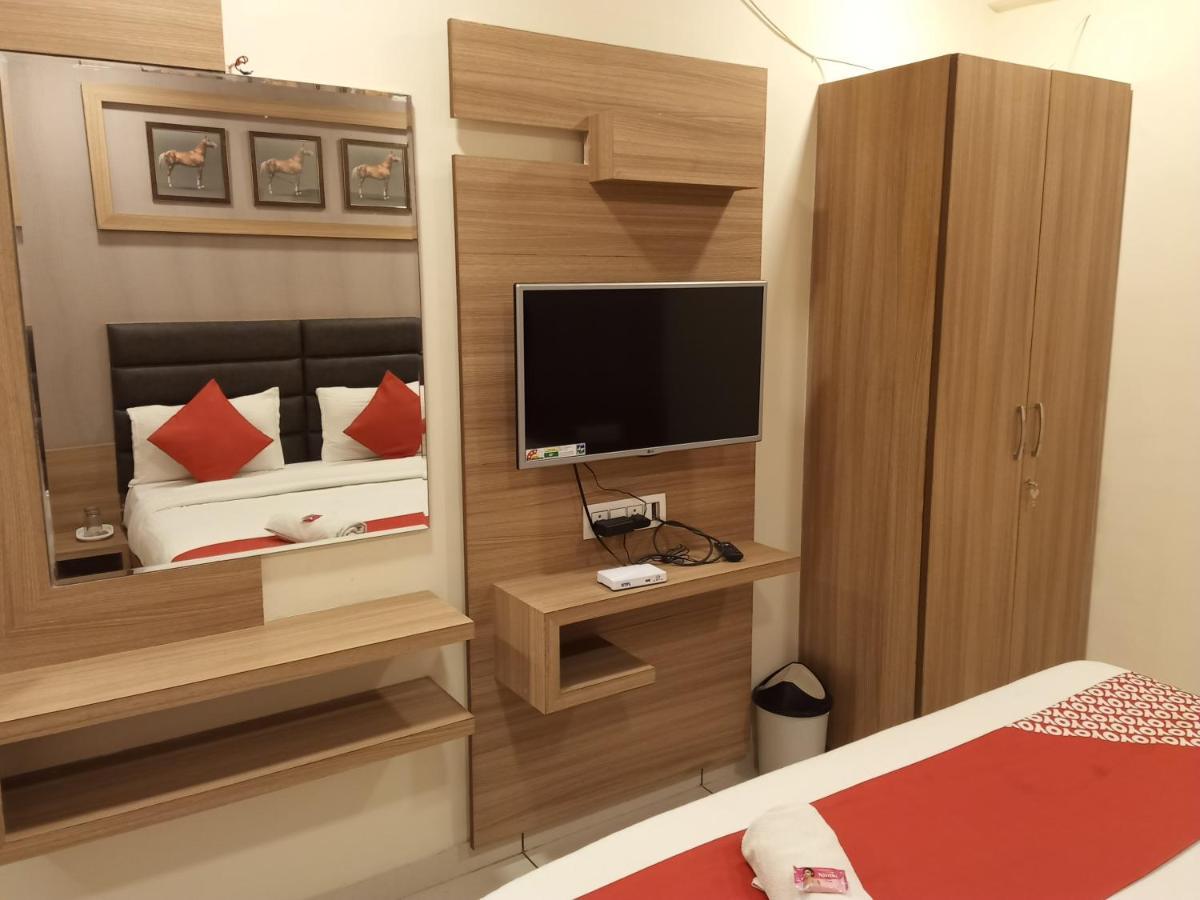 Hotel Rr Palace Ahmedabad