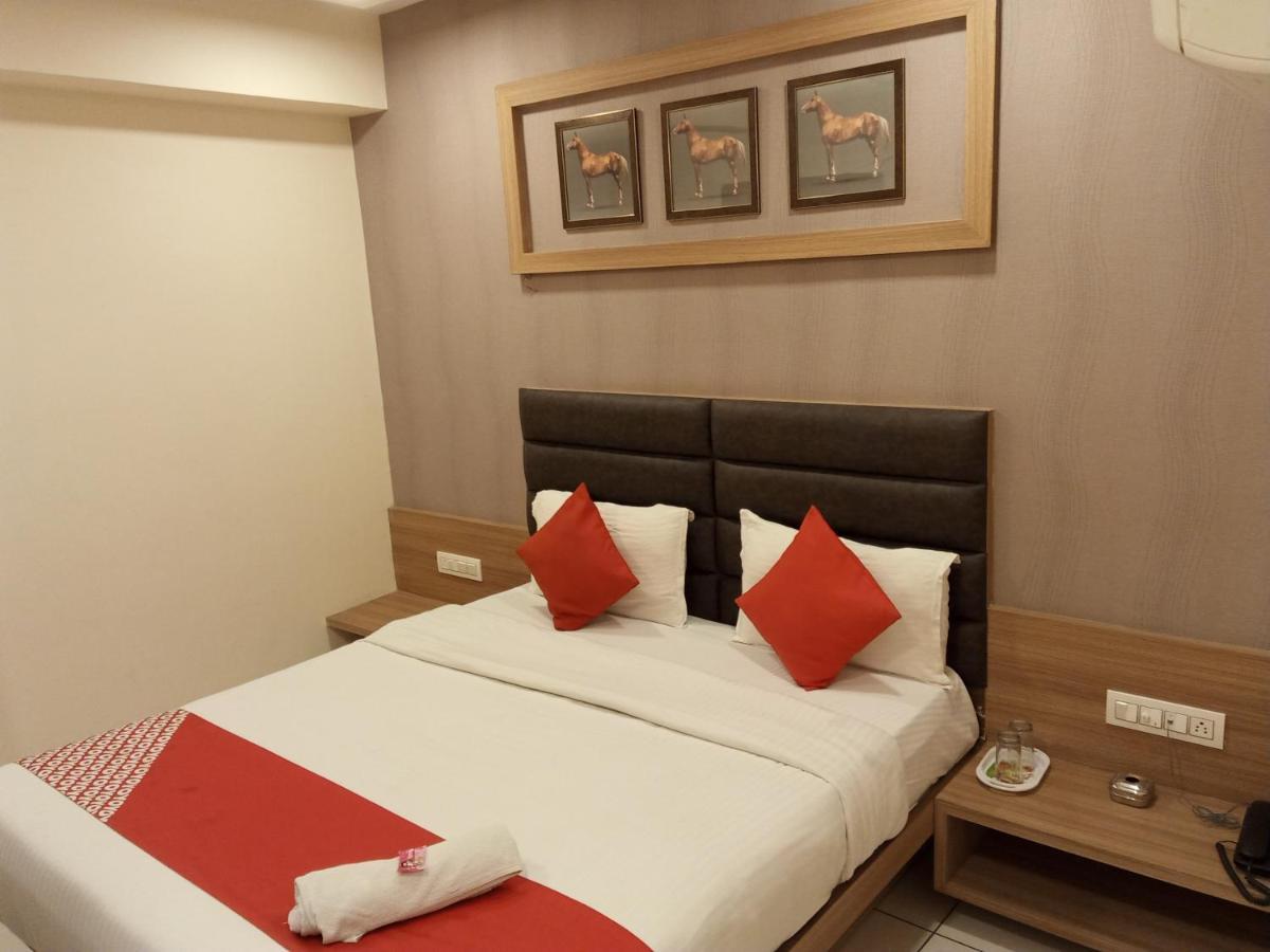 Rr Palace Hotel Ahmedabad