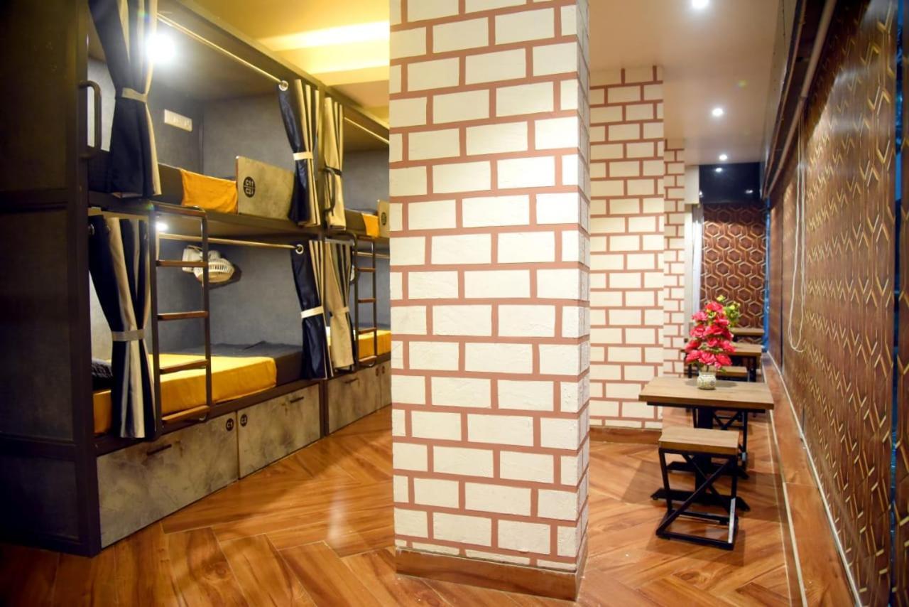 Charyana Ac Hostel *