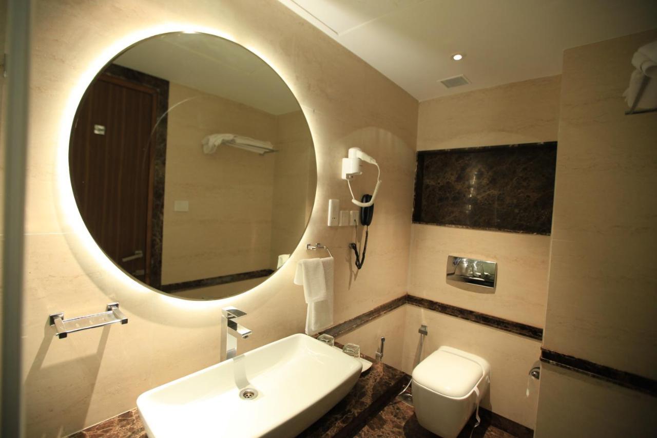 Riverview Hotel 3*