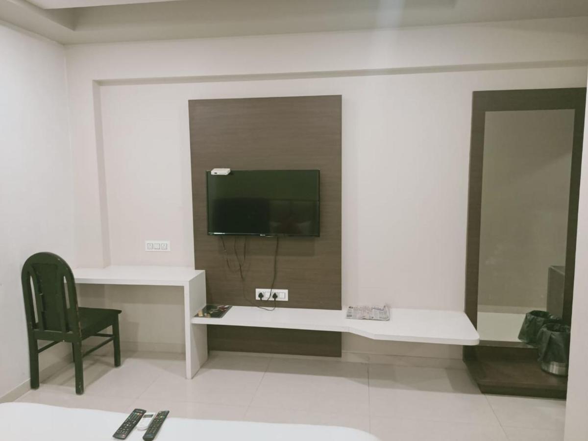 Hotel Airport One Ahmedabad