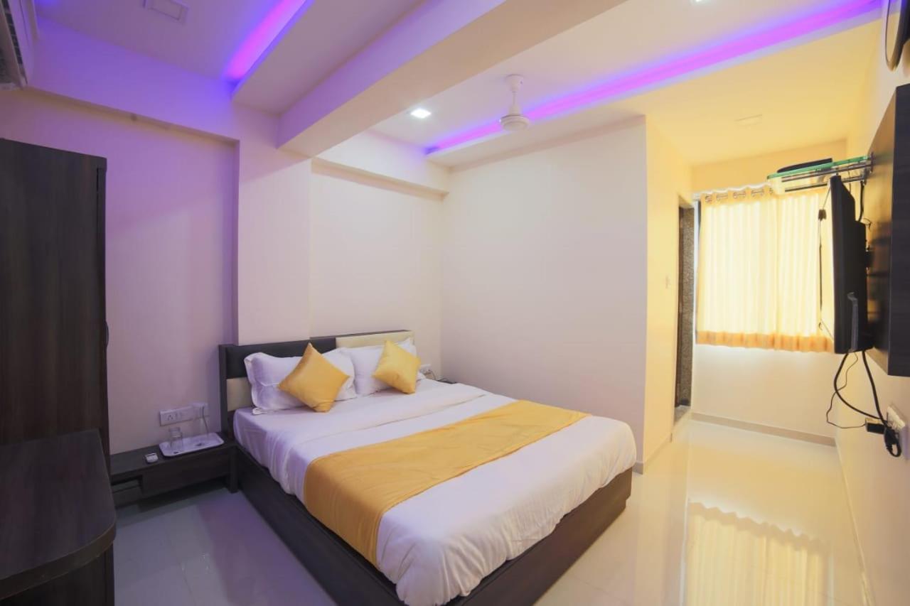 Swell Hotel Ahmedabad