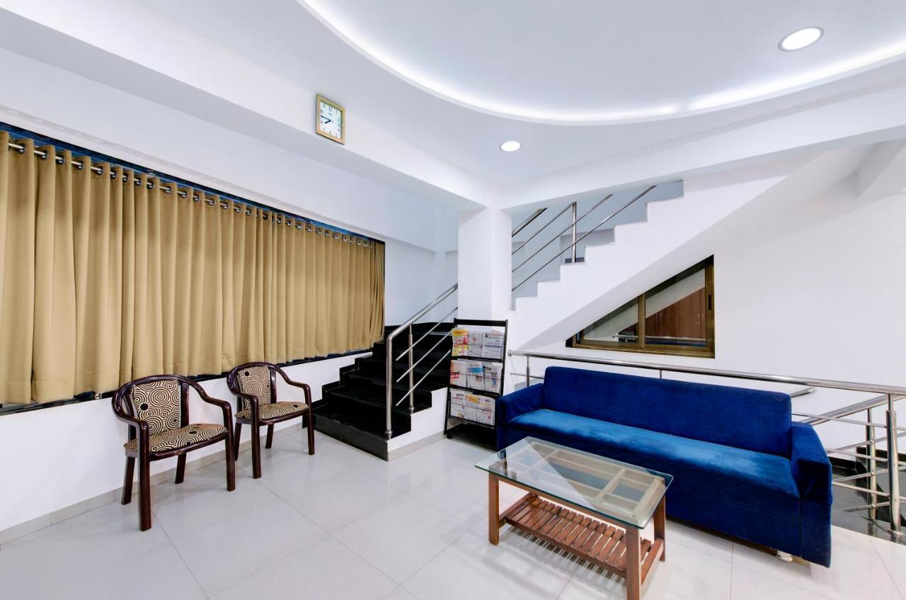 Shital Hotel 3*