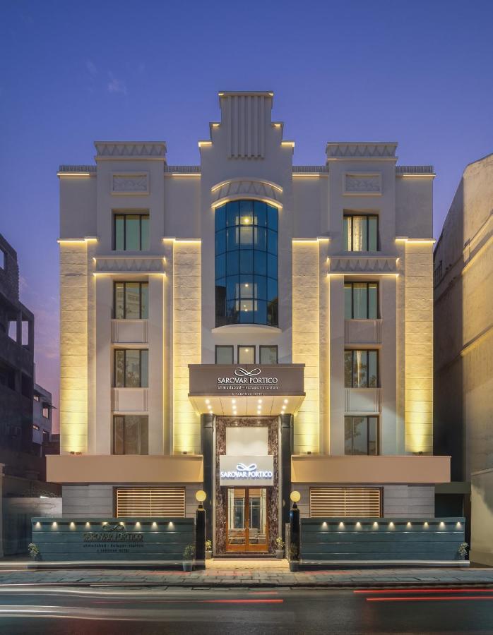Sarovar Portico Kalupur Hotel 3*
