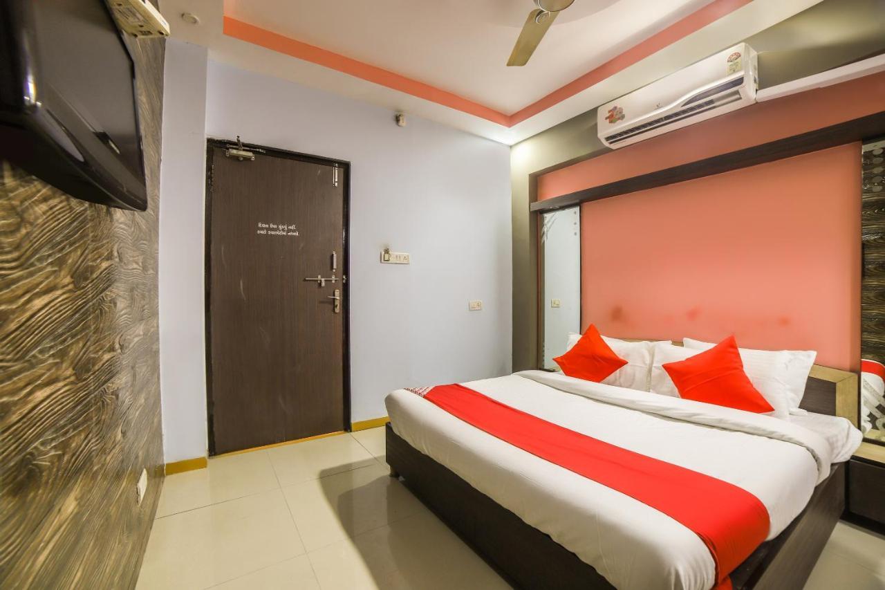 Hotel Oyo 69877 Sarthi Residency 3*