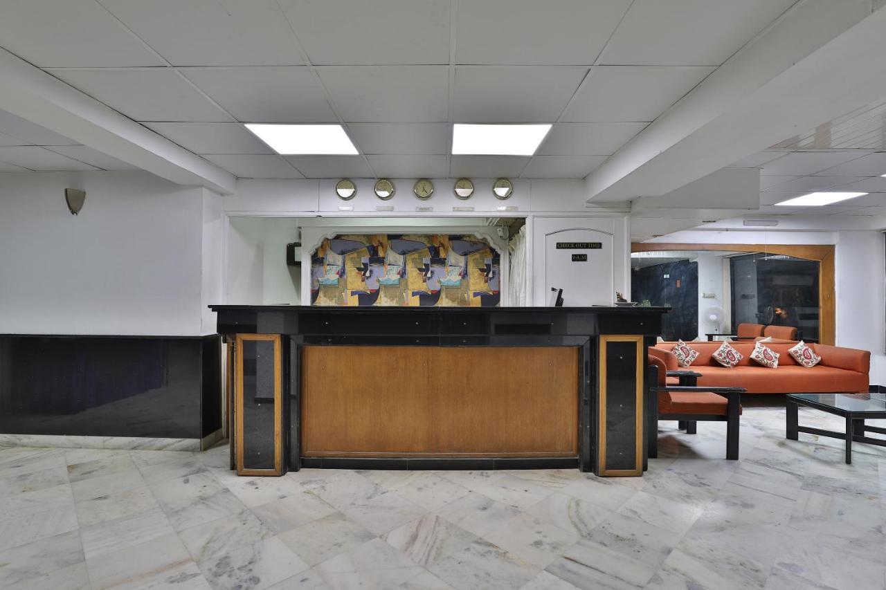 Oyo 2308 Crown Hotel Ahmedabad