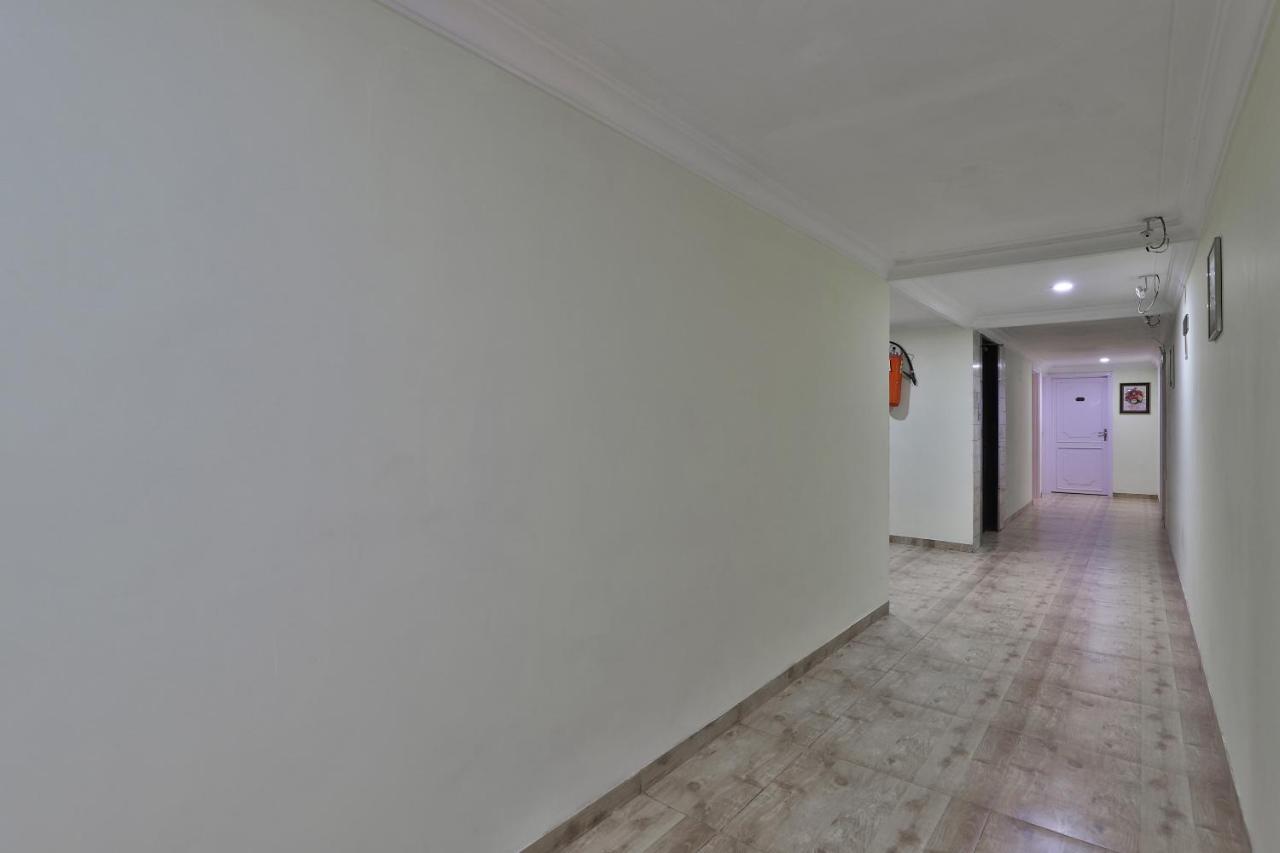 Oyo 2308 Crown Hotel Ahmedabad