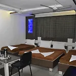 Midtown Hotel