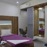 Midtown Hotel