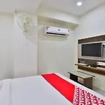 Oyo 25009 Hotel Crystal