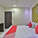 Oyo 44976 Metro Park Hotel