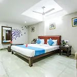 Hotel Seven