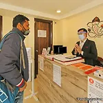 Oyo Flagship 48619 Hotel Anushri Villa