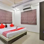 Oyo 16826 Hotel Marvel Inn