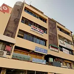 Oyo 67789 Hotel Savera