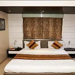 The Metro Park Hotel