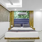 Capital O 89183 Hotel Royal King