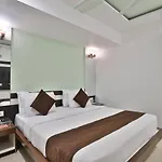 Hotel Relax Nr Pakwan