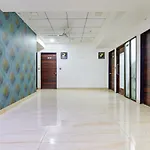 Fabhotel Acropole Inn