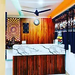 Hotel Eagle Inn, Naroda