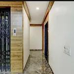 Hotel Signature
