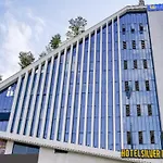 Fabhotel Sr Inn